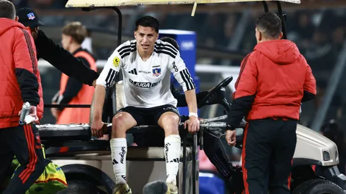 La señal de Villagra que tranquiliza a Colo Colo tras salir lesionado.