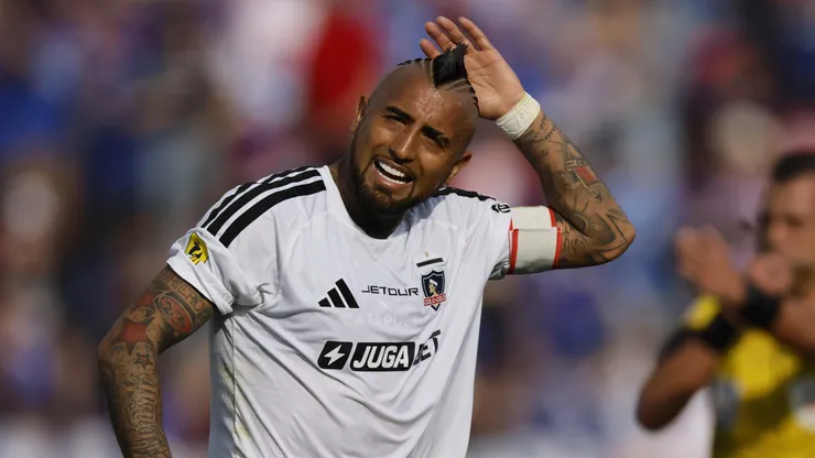 Arturo Vidal bromea por su renovación de contrato en Colo Colo.