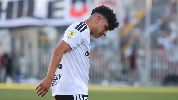 Claudio Aquino no logra recuperarse en Colo Colo.