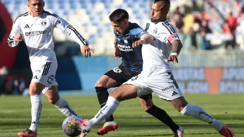 Futbol, Huachipato vs Colo Colo Vigesimosegunda fecha, campeonato Nacional 2026. El jugador de Colo Colo Arturo Vidal, derecha, juega el balon contra Huachipato durante el partido de primera division disputado en el estadio Ester Roa de Concepcion, Chile. 06/09/2026 Eduardo Fortes/Photosport Football, Huachipato vs Colo Colo 22th date, 2026 National Championship. Colo Colo Arturo Vidal player, right, play the ball against Huachipato during the first division match played at the Ester Roa stadium in Concepcion, Chile. 06/09/2026 Eduardo Fortes/Photosport
