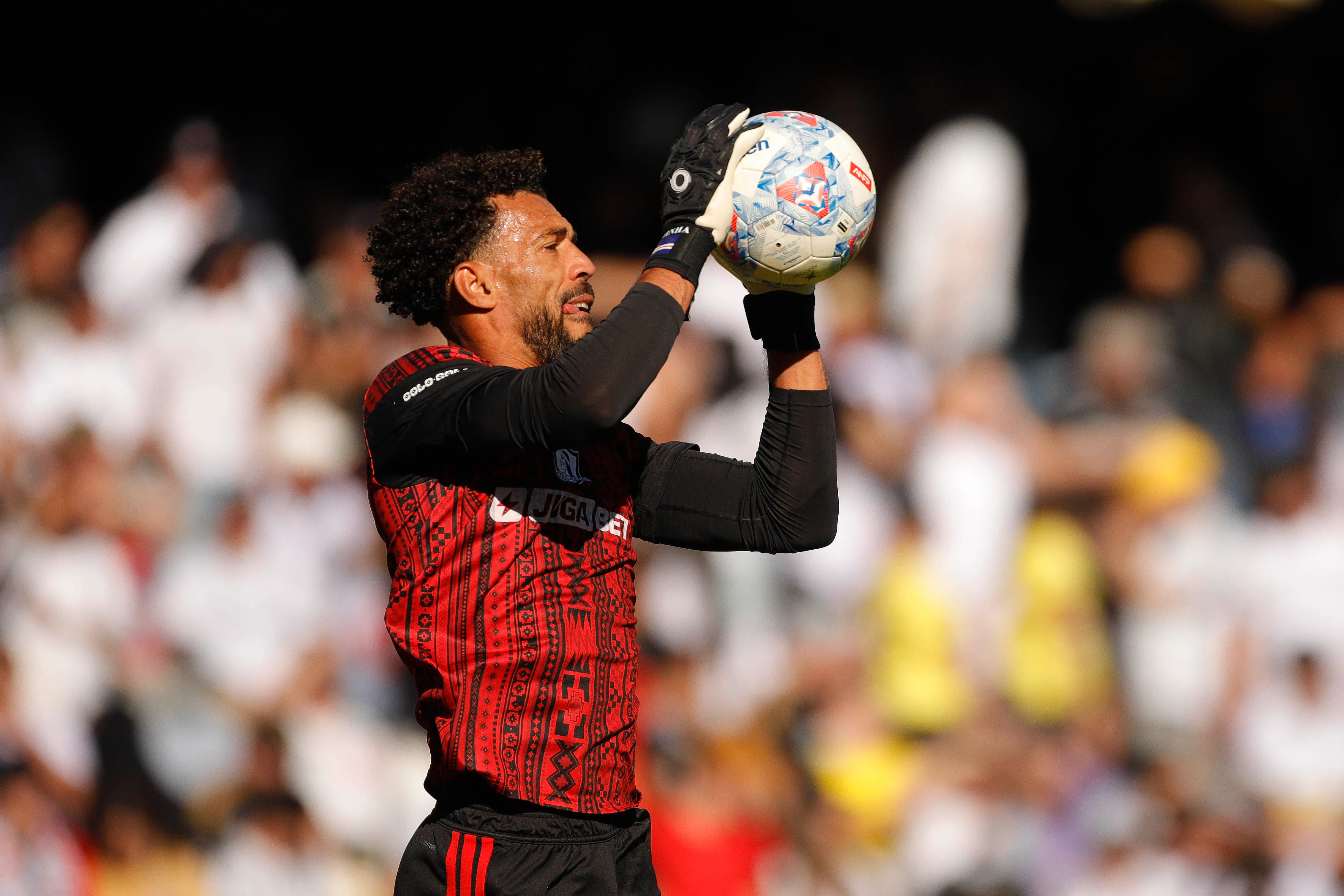 La emotiva reacción de Vozinha tras su nominación al Trofeo Lev Yashin.