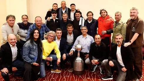 Plantel de Colo Colo 91 se reunió con Mirko Jozic.
