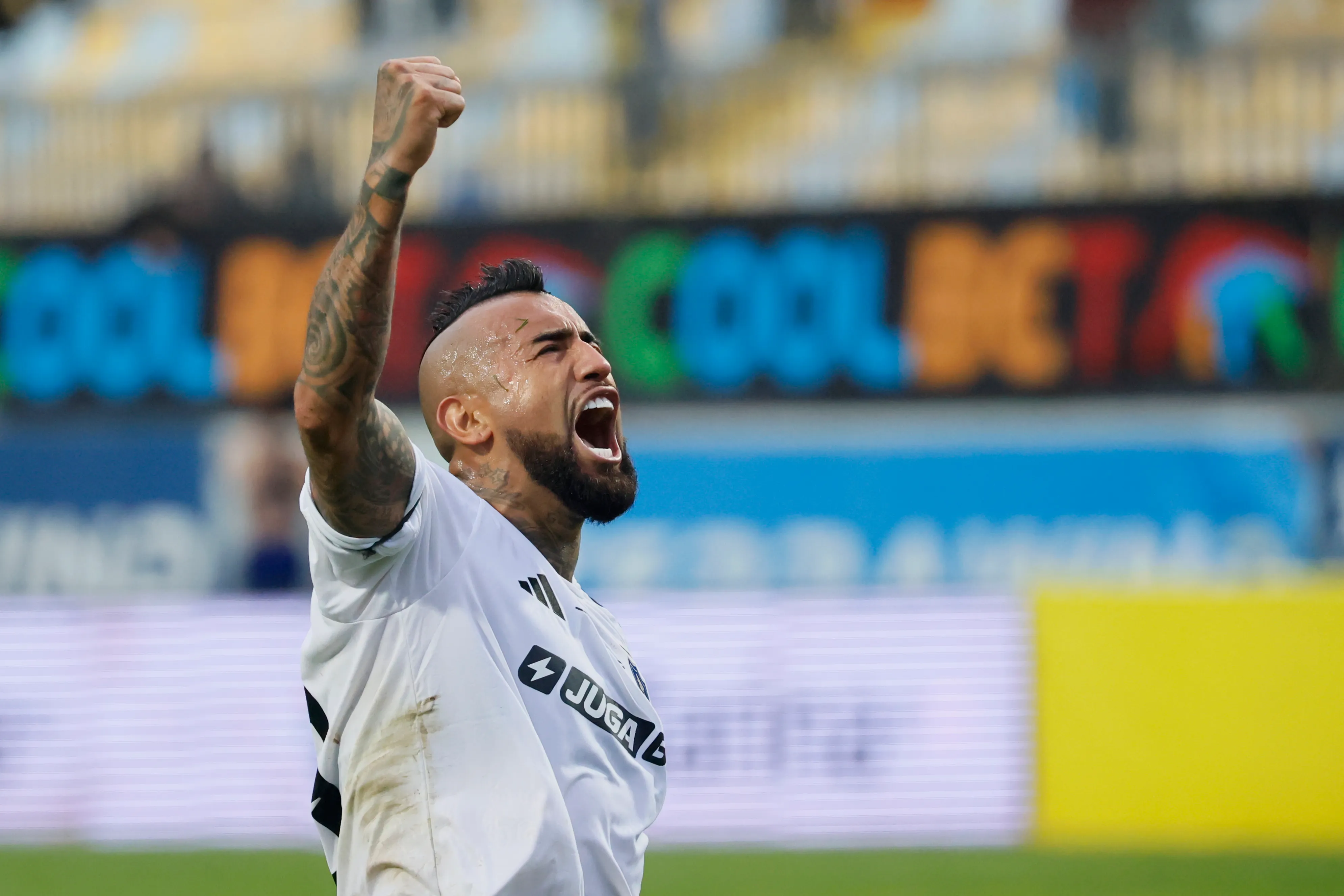 Arturo Vidal se emociona ante la opción de levantar un título en Colo Colo como capitán. 