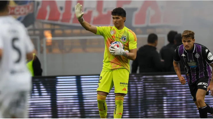 Villanueva aparece como solución para el arco de Colo Colo ante Audax.