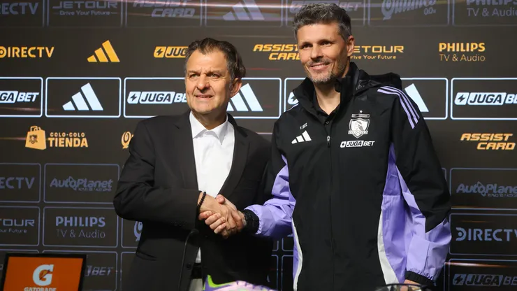 Colo Colo busca la renovación de Fernando Ortiz.