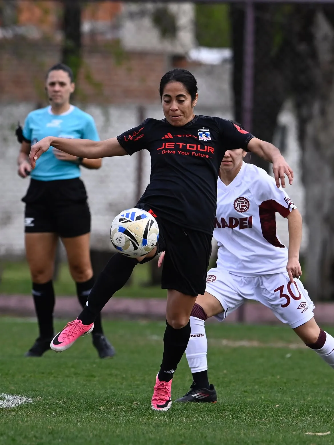 Colo Colo femenino se enfrentó a Lanús en un amistoso. (Foto: @clublanusoficial)
