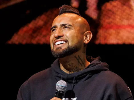 Vidal se emociona hasta las lágrimas por el cariño de los hinchas y conmueve a todos