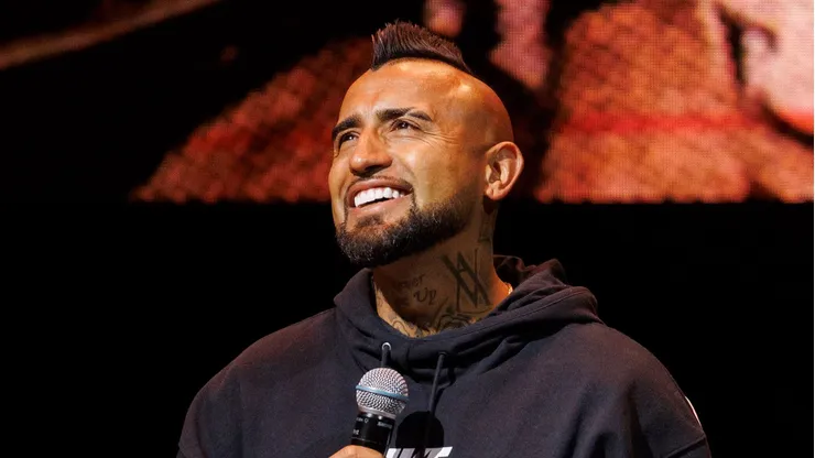 Arturo Vidal se emociona hasta las lágrimas por el cariño de los hinchas y conmueve a todos.