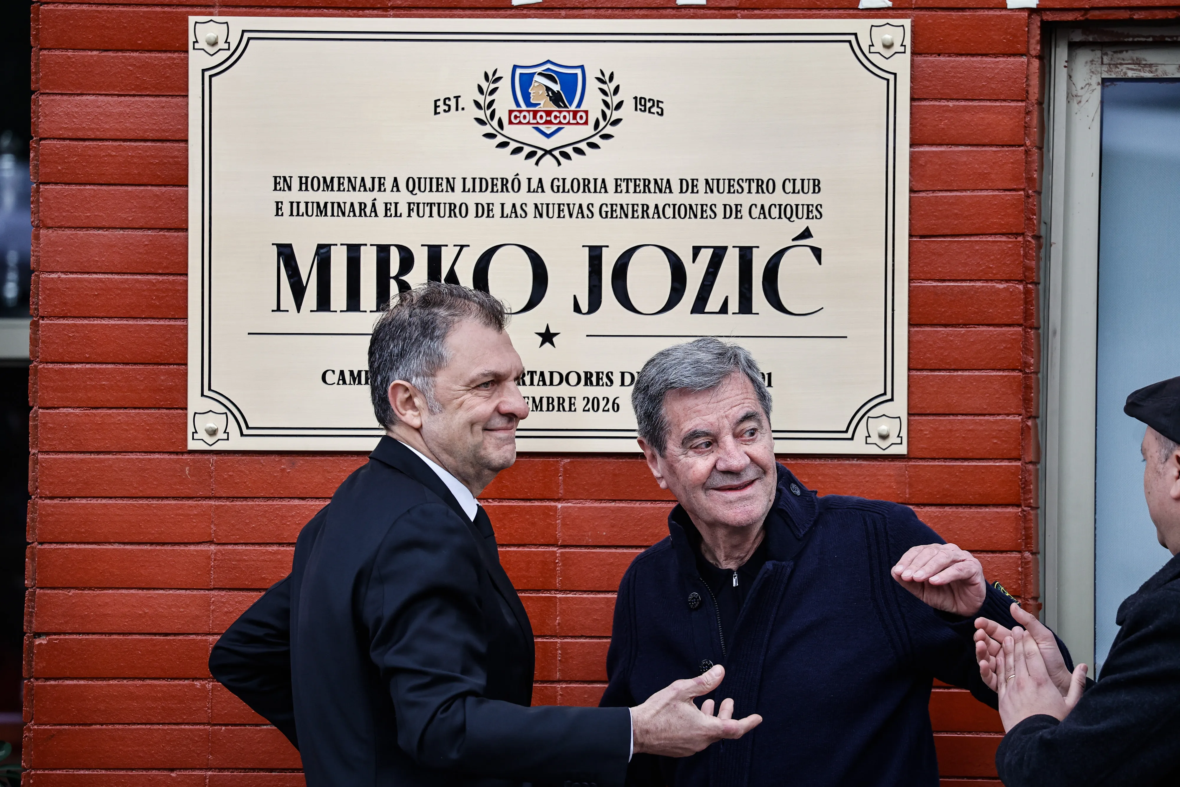 Colo Colo realiza nuevo homenaje para Mirko Jozic: Casa Alba pasará a tener su nombre.