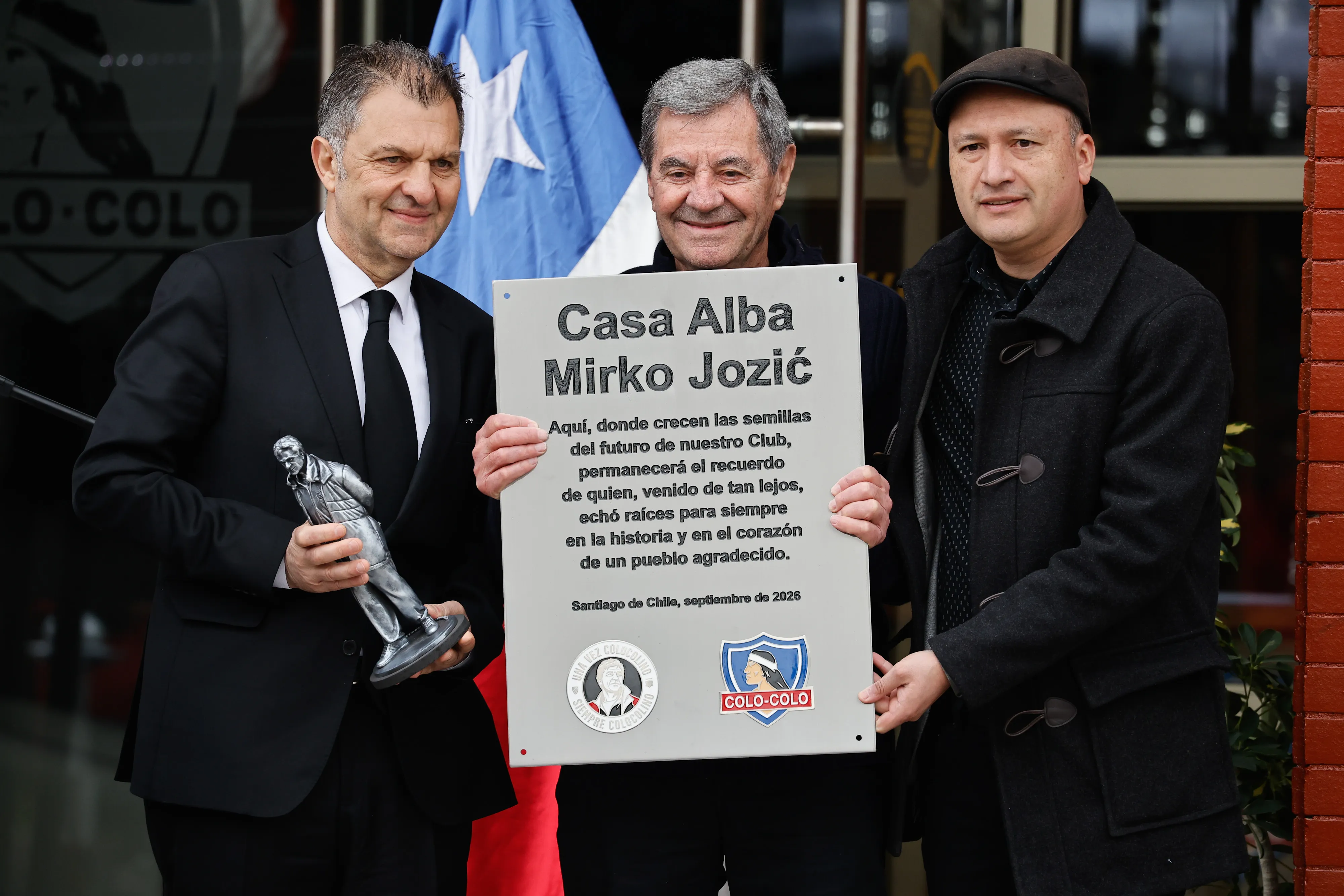 Colo Colo realiza nuevo homenaje a Mirko Jozic: Casa Alba pasará a tener su nombre.