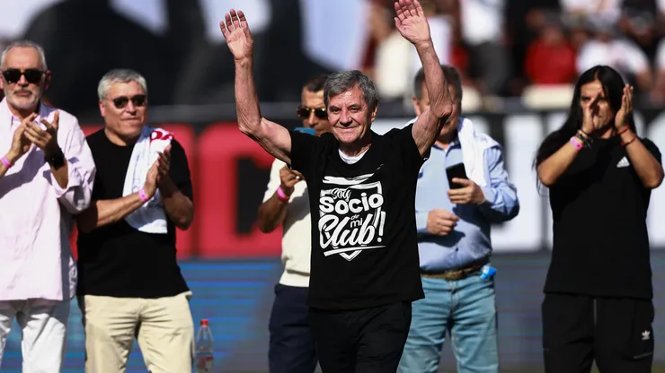 Mirko Jozic se queda en Chile por un tiempo más.
