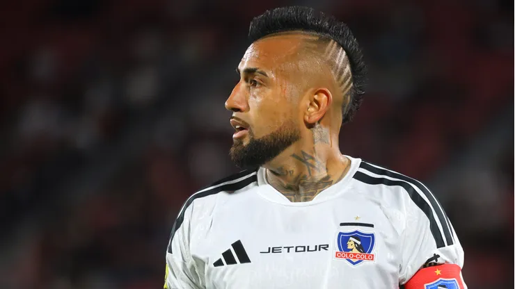 Arturo Vidal saca a relucir su categoría en Colo Colo.
