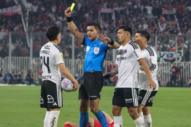 El juez principal de la brega será Mathias Riquelme. 