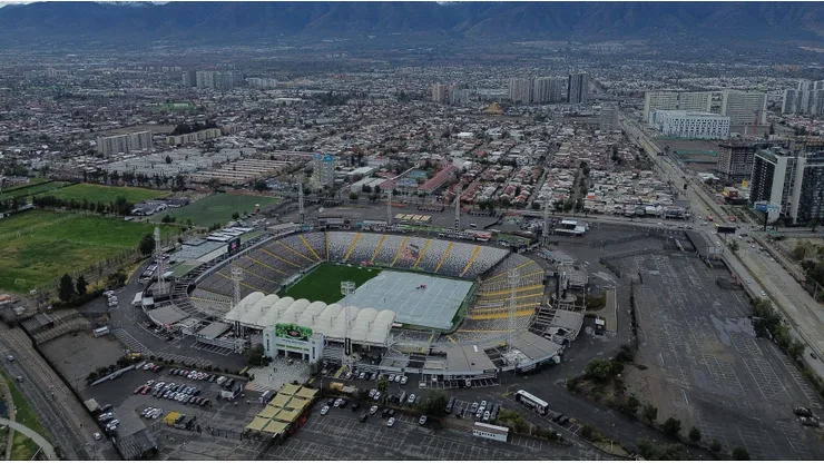 Cuatro estadios aparecen para la revancha de Colo Colo vs Puerto Montt.