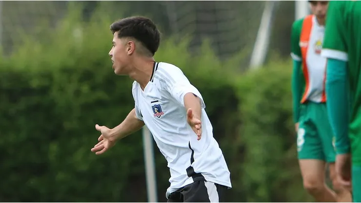 Colo Colo y una jornada dispar: la Sub-14 celebra ante Cobresal.