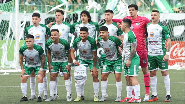 Figura de Puerto Montt se rinde ante Colo Colo tras el triunfo.
