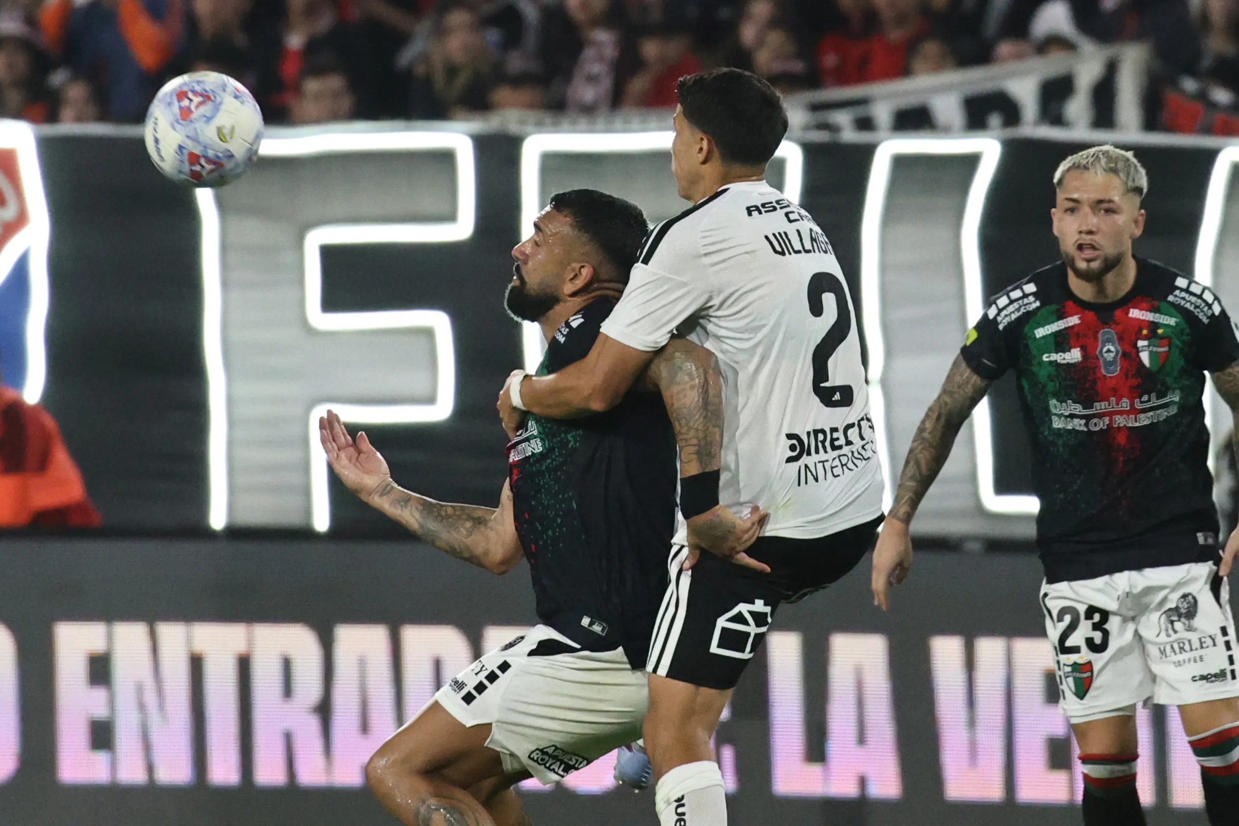 Colo Colo y Palestino se volverán a ver las caras por la Liga de Primera.Imagen: Diego Martin/Photosport