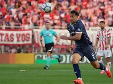 Ex Colo Colo: El complicado presente de Morales en Argentina