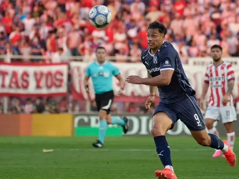 Ex Colo Colo: El complicado presente de Morales en Argentina