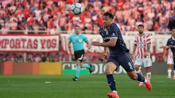 Ex Colo Colo: el complicado momento que vive Iván Morales en Independiente de Argentina