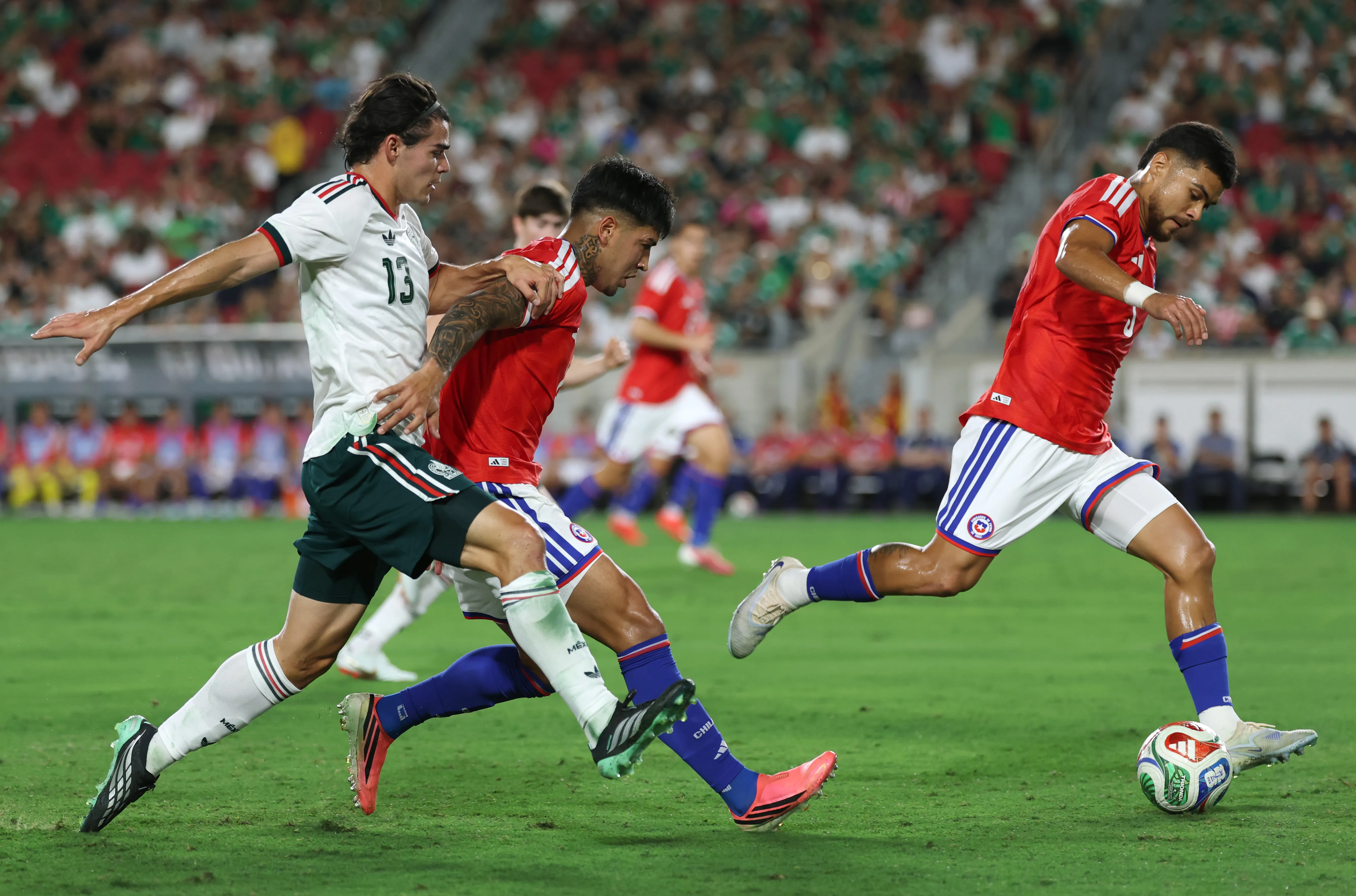 Diego Ulloa gana terreno en la selección chilena tras especial elogio de Nicolás Córdova.