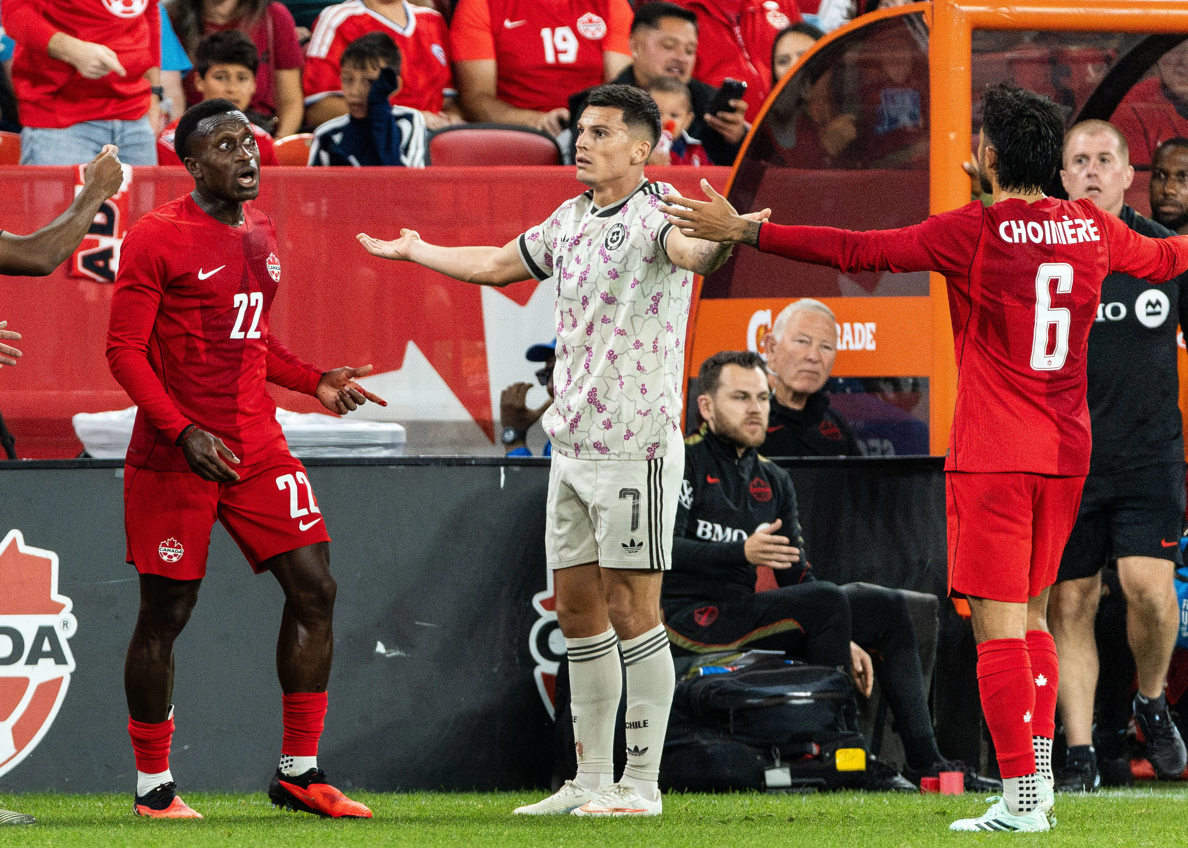 Lucas Cepeda tuvo una polémica gira con la selección chilena.