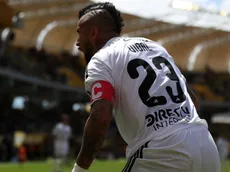 Video: Arturo Vidal anota golazo al ángulo y descuenta Colo Colo