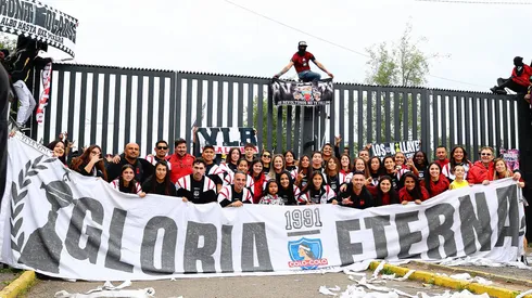 Colo Colo femenino emprende rumbo a la Libertadores y recibe aliento de sus hinchas