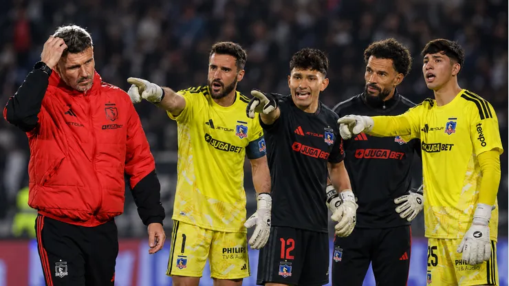 Fernando Ortiz se ganó un problema en el arco de Colo Colo.
