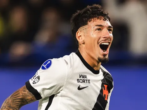 Hinchas de Vasco da Gama se rinden ante Alan Saldivia tras su partidazo ante Boca