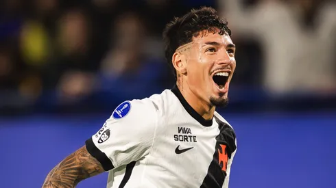 Hinchas de Vasco da Gama se rinden ante Alan Saldivia tras partidazo ante Boca.