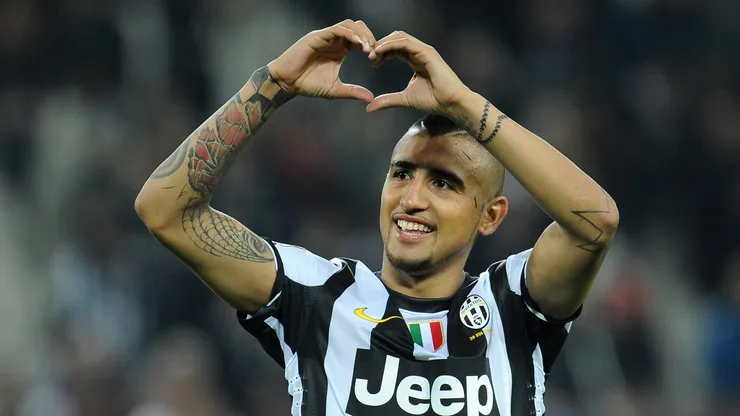 Campeón del mundo con España se rinde ante Arturo Vidal.