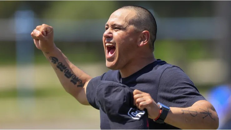 Suazo acerca a San Luis al ascenso: ganó al último minuto y sueña con Primera.