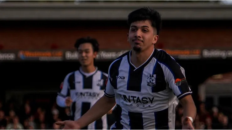Ex Colo Colo se viste de héroe: marcó un golazo y clasificó a la FA Cup.