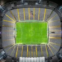 En Colo Colo trabajan duro para cuidar la cancha de la Ruca