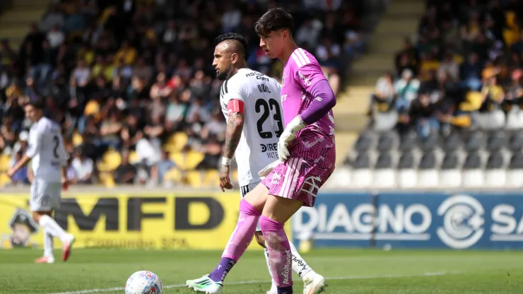 Arturo Vidal le pone tarea a Gabriel Maureira en Colo Colo.