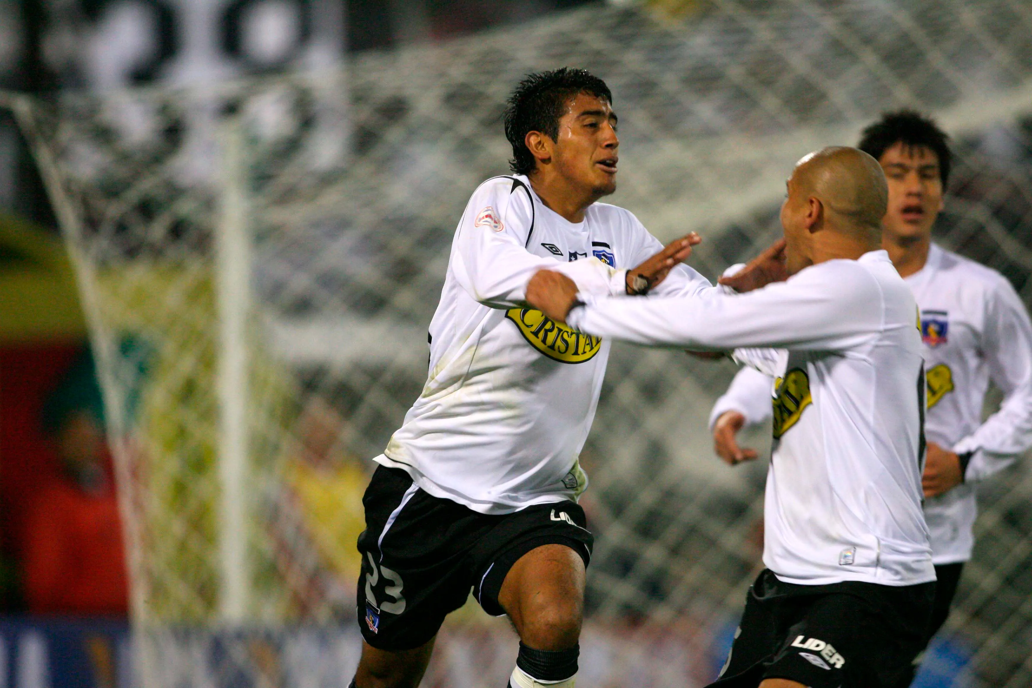 Miguel Riffo recuerda los inicios de Arturo Vidal en Colo Colo con sorprendente anécdota.