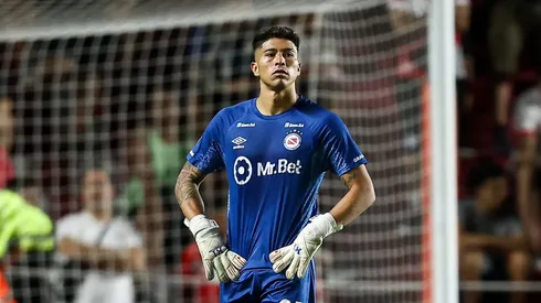Atentos en Colo Colo: Argentinos Juniors avisa que quiere quedarse con Brayan Cortés