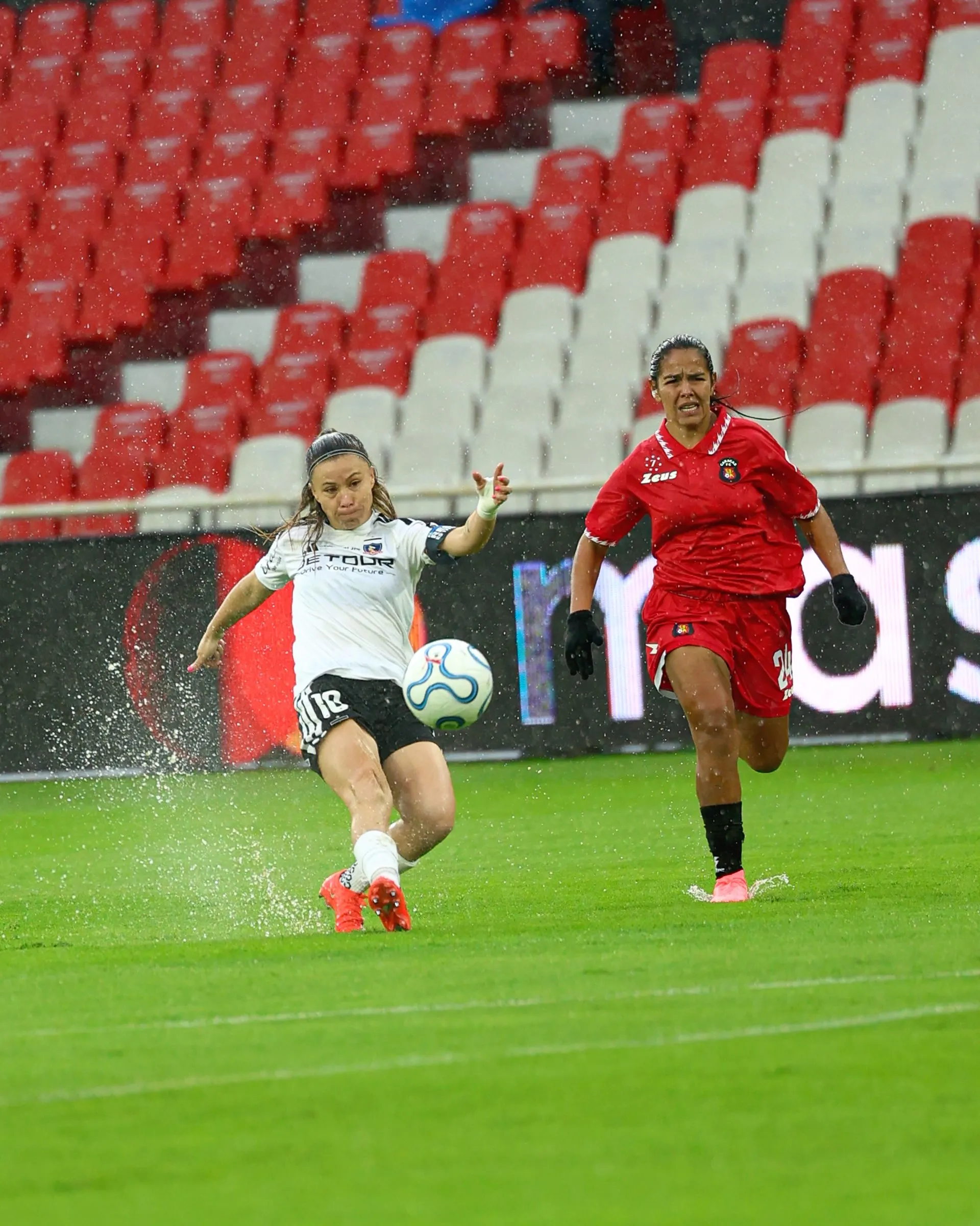 Yanara Aedo en el último partido de las Albas. (Foto: colocolofemenino)