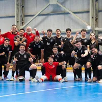 Colo Colo Futsal golea y se mete en la liguilla del título