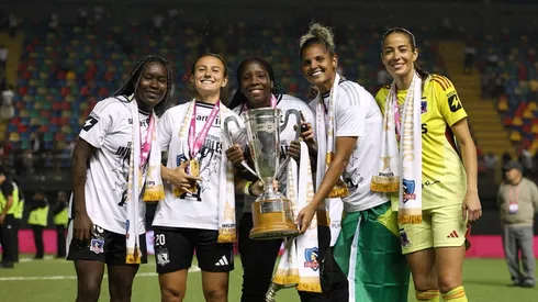 Fue campeona con Colo Colo femenino y dedica emotivas palabras a los hinchas.