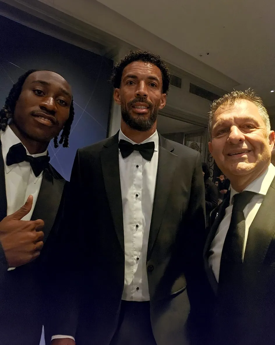 Vozinha y Mosa junto a Diomandé.