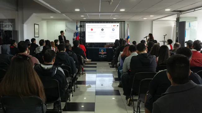 Alta asistencia al Comité de Socios y Socias del CSD Colo Colo.