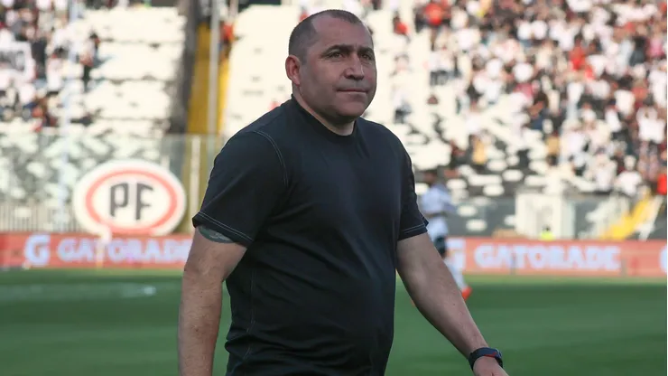 DT de U. de Conce se saca el sombrero ante Colo Colo tras la goleada.